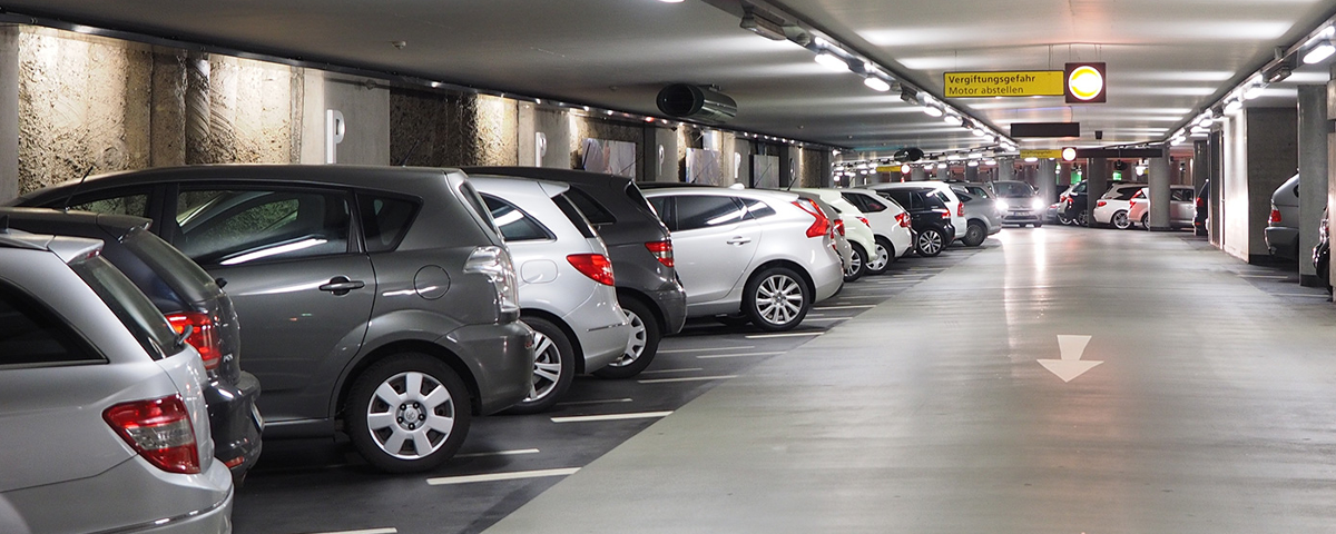 FREE PARKING 